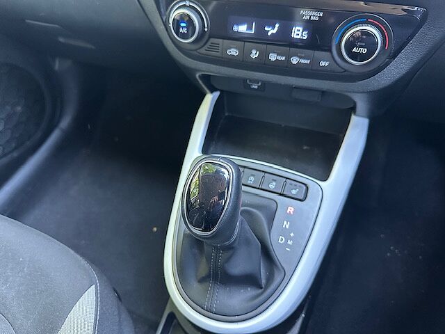 Hyundai I10 1.0 Premium 5 Door Silver