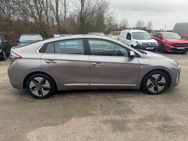 Hyundai IONIQ 1.6 GDi Hybrid 1st Edition 5dr DCT