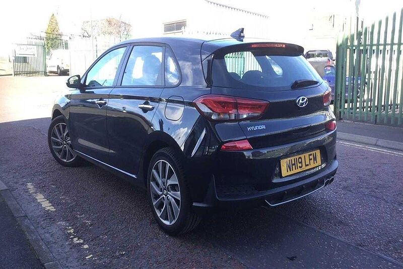 Hyundai i30 1.0 T-GDi (120ps) N Line 5 Door, Used vehicle Black 12.126