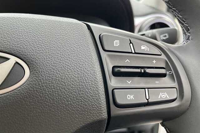 Hyundai I10 1.0 Premium Hatchback 5dr Petrol Auto Euro 6 (s/s) (63 ps) White