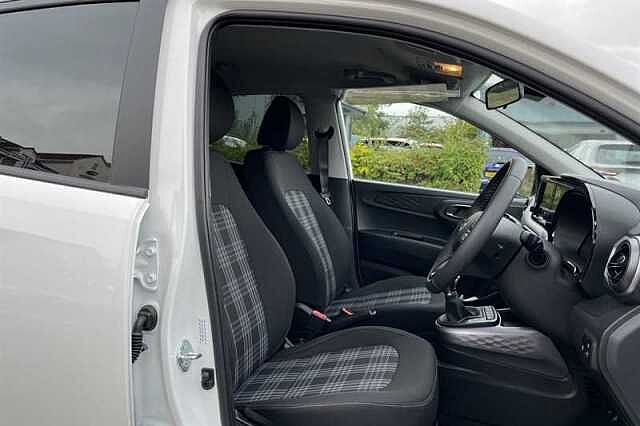 Hyundai I10 1.0 Premium Hatchback 5dr Petrol Auto Euro 6 (s/s) (63 ps) White