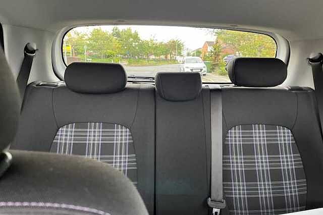 Hyundai I10 1.0 Premium Hatchback 5dr Petrol Auto Euro 6 (s/s) (63 ps) White