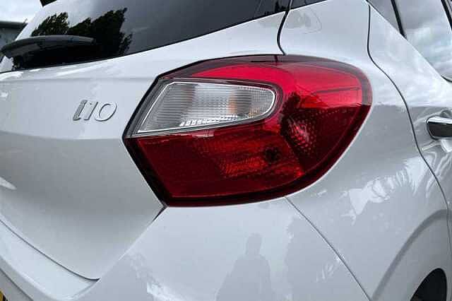 Hyundai I10 1.0 Premium Hatchback 5dr Petrol Auto Euro 6 (s/s) (63 ps) White