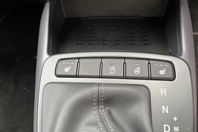 Hyundai I10 1.0 Premium Hatchback 5dr Petrol Auto Euro 6 (s/s) (63 ps) White