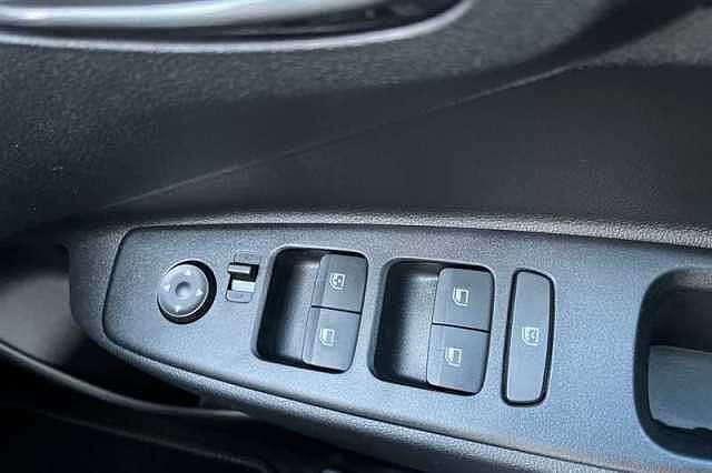 Hyundai I10 1.2 Advance Hatchback 5dr Petrol Auto Euro 6 (s/s) (79 ps) Blue