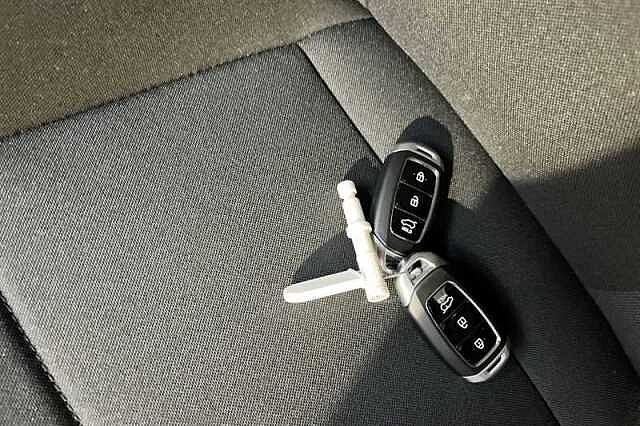 Hyundai I10 1.0 Advance Hatchback 5dr Petrol Auto Euro 6 (s/s) (63 ps) Grey