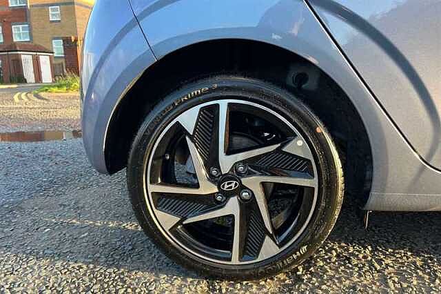 Hyundai I10 1.2 Premium Hatchback 5dr Petrol Auto Euro 6 (s/s) (79 ps) Blue