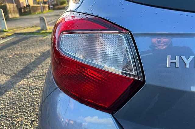 Hyundai I10 1.2 Premium Hatchback 5dr Petrol Auto Euro 6 (s/s) (79 ps) Blue
