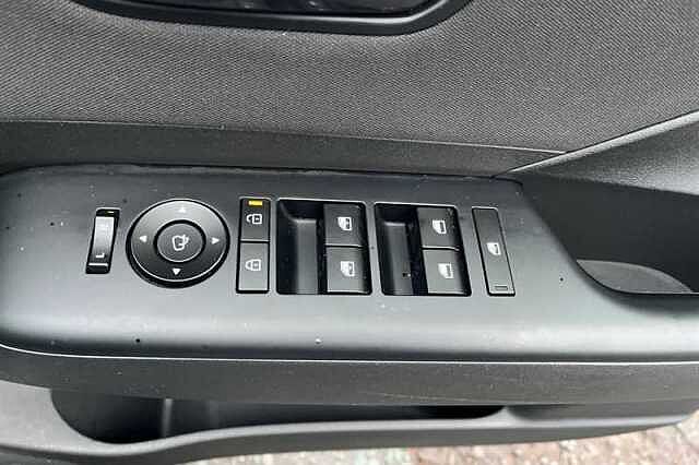 Hyundai KONA 65.4kWh N Line SUV 5dr Electric Auto (218 ps) Silver