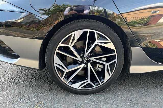 Hyundai IONIQ 6 77.4kWh Ultimate Saloon 4dr Electric Auto (228 ps) Black
