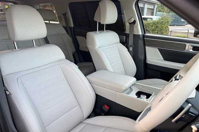 Hyundai SANTA FE 1.6T Ultimate SUV 5dr Petrol Hybrid Auto 4WD Euro 6 (s/s) (7Seat) (239 ps) Green