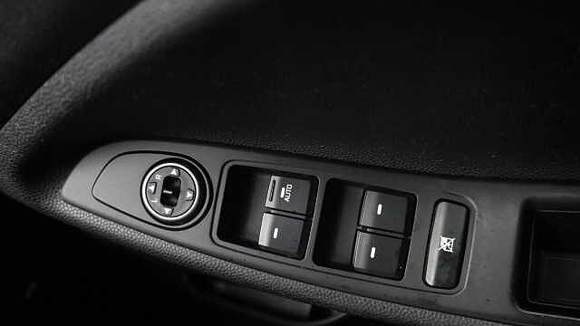Hyundai i20 1.2 SE Launch Edition Hatchback 5dr Petrol Manual Euro 6 (s/s) (84 ps)