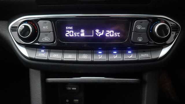 Hyundai i30 1.4 T-GDi Blue Drive Premium SE Hatchback 5dr Petrol Manual Euro 6 (s/s) (140 ps