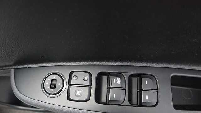 Hyundai i10 1.0 SE Hatchback 5dr Petrol Manual Euro 6 (66 ps)