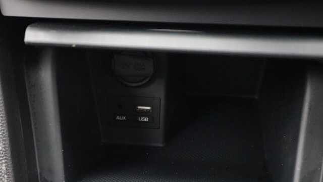 Hyundai I10 1.2 Premium Hatchback 5dr Petrol Manual Euro 6 (87 ps) White