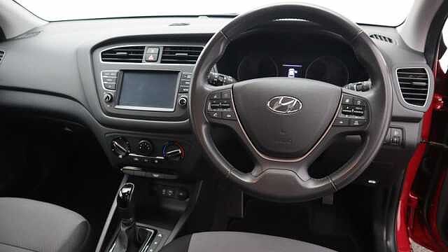 Hyundai I20 1.0 T-GDi SE Hatchback 5dr Petrol DCT Euro 6 (s/s) (100 ps) Red