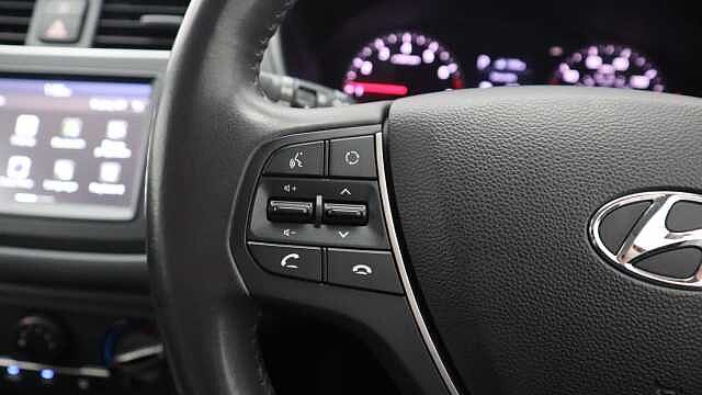 Hyundai I20 1.0 T-GDi SE Hatchback 5dr Petrol DCT Euro 6 (s/s) (100 ps) Red