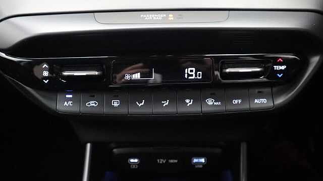 Hyundai I20 1.0 T-GDi Premium Hatchback 5dr Petrol DCT Euro 6 (s/s) (100 ps) Blue
