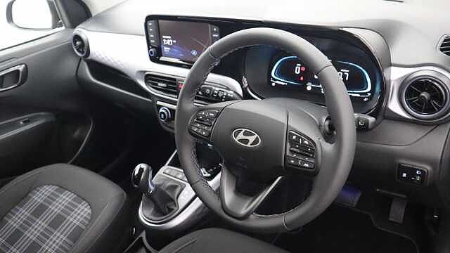 Hyundai I10 1.2 Premium Hatchback 5dr Petrol Auto Euro 6 (s/s) (79 ps) Black