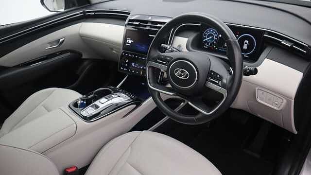 Hyundai TUCSON 1.6 h T-GDi Ultimate SUV 5dr Petrol Hybrid Auto Euro 6 (s/s) (230 ps) Silver