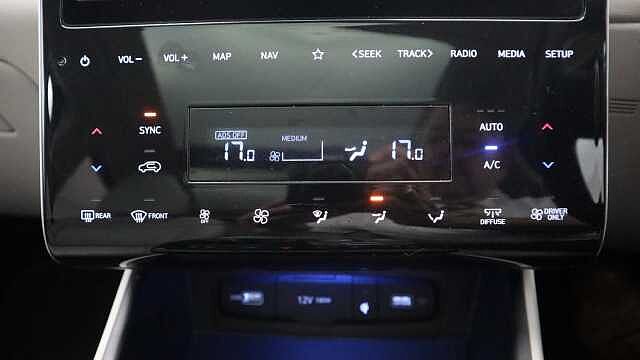 Hyundai TUCSON 1.6 h T-GDi Ultimate SUV 5dr Petrol Hybrid Auto Euro 6 (s/s) (230 ps) Silver