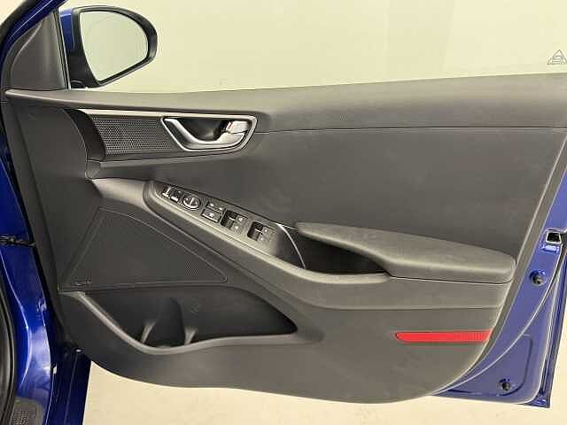 Hyundai Ioniq 100kW Premium 38kWh 5dr Auto