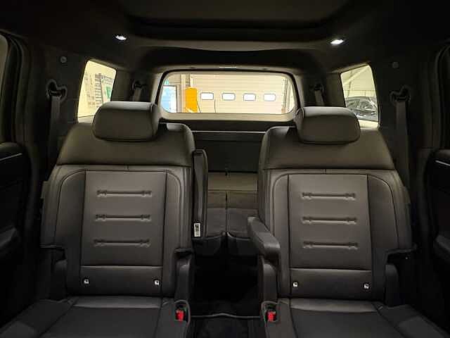 Hyundai SANTA FE 1.6 TGDi Hybrid Calligraphy 5dr 4WD Auto [6 Seats] Black