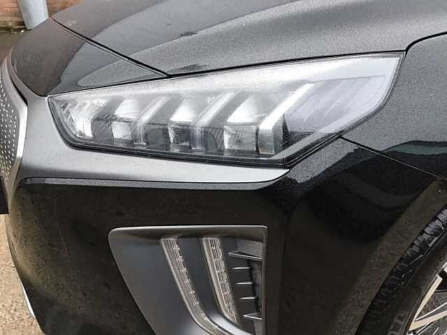 Hyundai Ioniq 100kW Premium SE 38kWh 5dr Auto