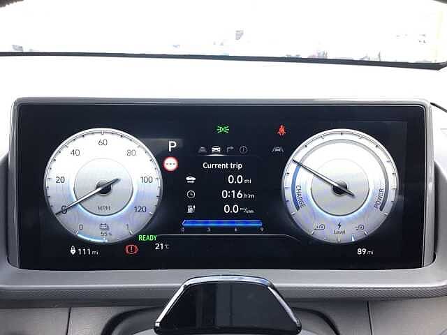 Hyundai INSTER 85kW Cross 49kWh 5dr Auto Silver