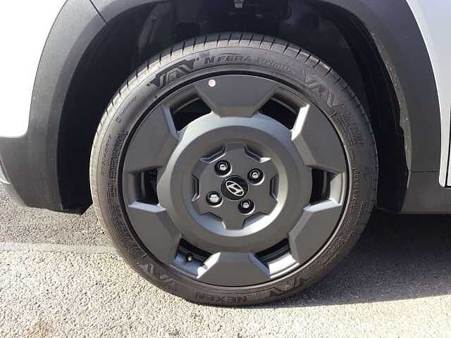 Hyundai INSTER 85kW Cross 49kWh 5dr Auto Silver