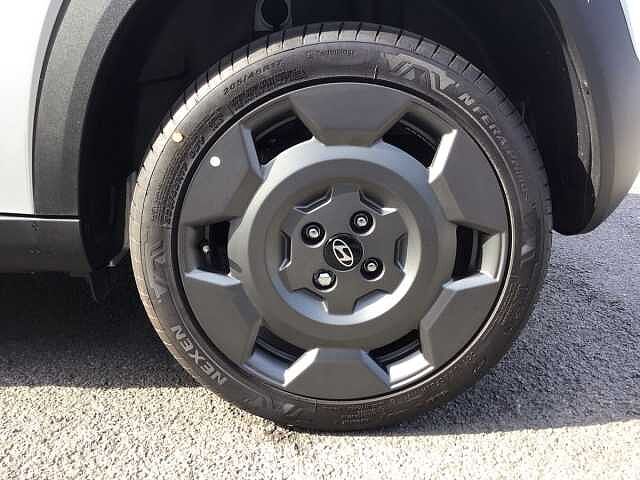 Hyundai INSTER 85kW Cross 49kWh 5dr Auto Silver