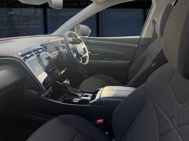 Hyundai TUCSON 1.6 TGDi 48V MHD SE Connect 5dr 2WD DCT Red