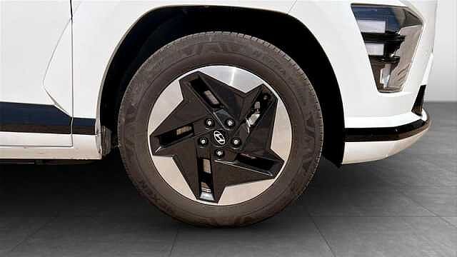 Hyundai KONA 65KWH ADVANCE 5DR AUTOMATIC Atlas White