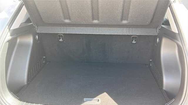 Hyundai KONA 65KWH ADVANCE 5DR AUTOMATIC Atlas White