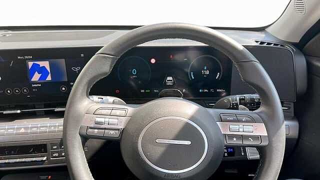 Hyundai KONA 65KWH ADVANCE 5DR AUTOMATIC Atlas White