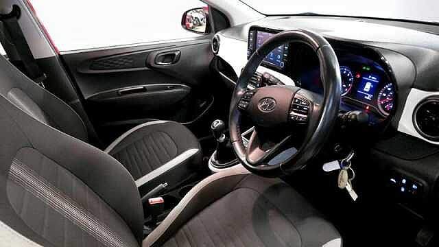 Hyundai I10 1.2 PREMIUM 5DR Dragon Red