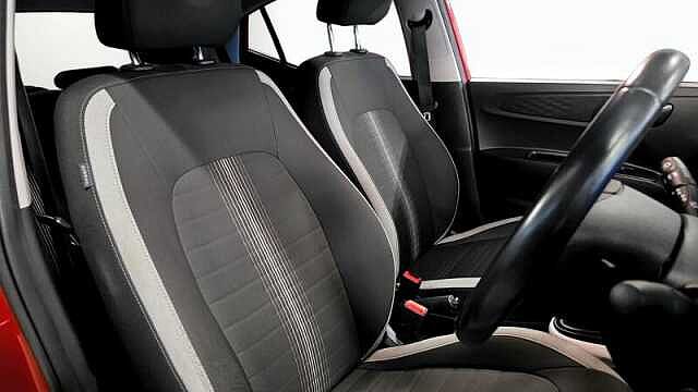 Hyundai I10 1.2 PREMIUM 5DR Dragon Red