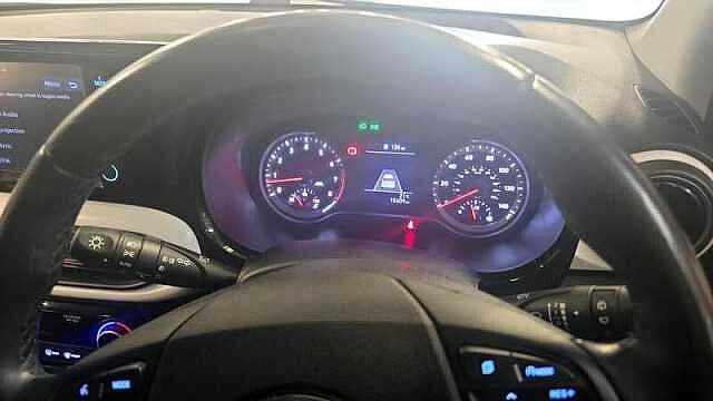 Hyundai I10 1.2 PREMIUM 5DR Dragon Red