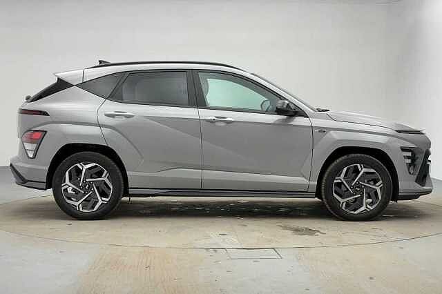 Hyundai BAYON 1.0 T-GDI PREMIUM SUV 5DR PETROL MANUAL EURO 6 (S/S) (100 PS) Atlas White