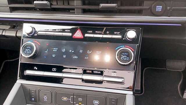 Hyundai SANTA FE 1.6H T-GDI HYBRID CALLIGRAPHY 5DR AUTOMATIC 4WD 7 SEATS Pebble Blue