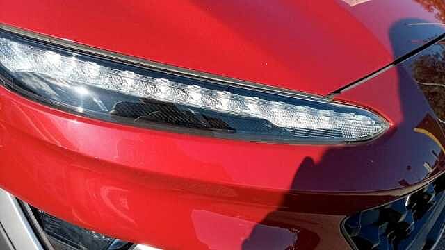 Hyundai KONA 1.6H-GDI HYBRID PREMIUM 5DR AUTOMATIC Ultimate Red