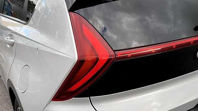 Hyundai BAYON 1.0T-GDI MILD HYBRID PREMIUM 5DR Sleek Silver