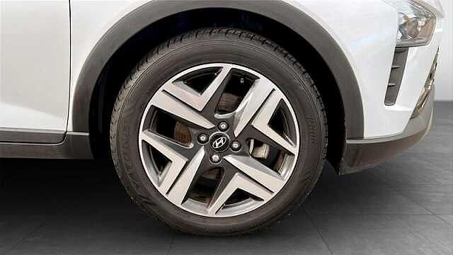 Hyundai BAYON 1.0T-GDI MILD HYBRID PREMIUM 5DR Sleek Silver