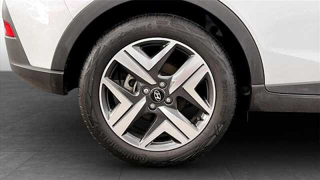 Hyundai BAYON 1.0T-GDI MILD HYBRID PREMIUM 5DR Sleek Silver