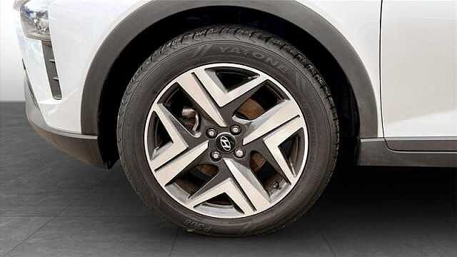 Hyundai BAYON 1.0T-GDI MILD HYBRID PREMIUM 5DR Sleek Silver