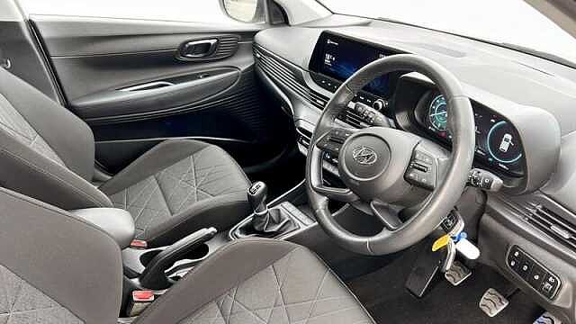 Hyundai BAYON 1.0T-GDI MILD HYBRID PREMIUM 5DR Sleek Silver