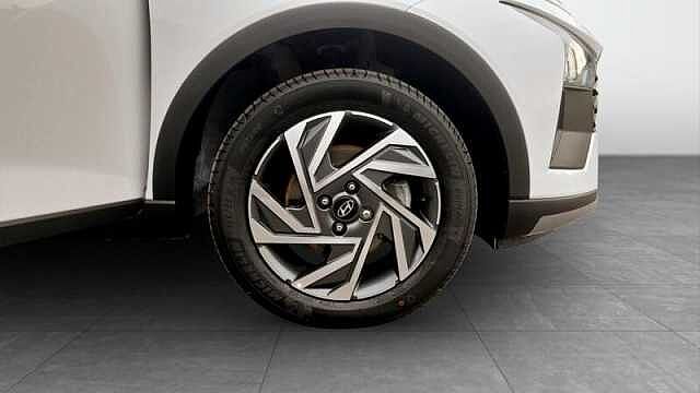 Hyundai BAYON 1.0T-GDI ADVANCE 5DR Atlas White