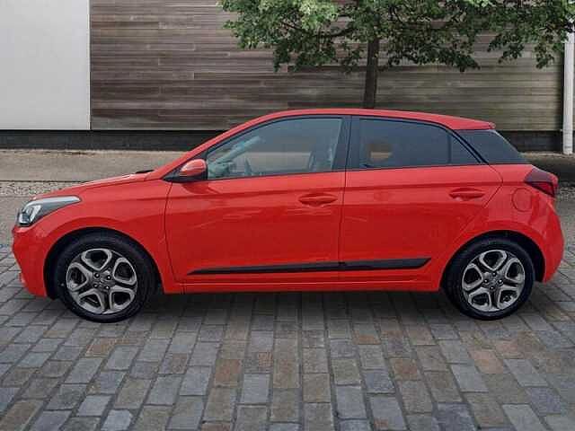 Hyundai I20 1.2 PREMIUM NAV 5DR Tomato Red