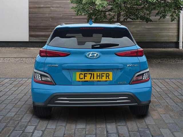 Hyundai KONA 64KWH PREMIUM 5DR AUTOMATIC Blue