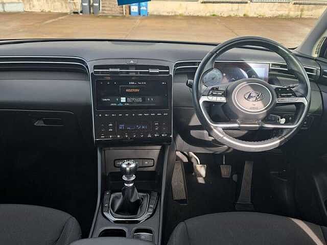 Hyundai TUCSON 1.6T-GDI SE CONNECT 5DR Red